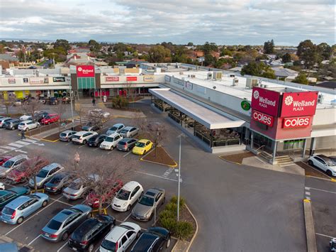 welland plaza shopping centre.
